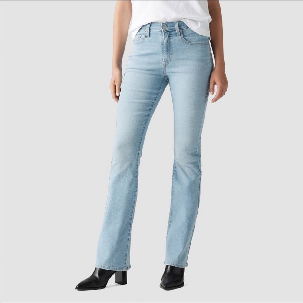NEW Levi's 725 High Rise Bootcut Jeans Eternal Indigo Light 24
